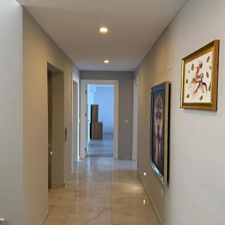 Vila Detached With Full And Sea Views *