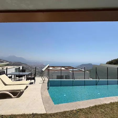 Detached With Full And Sea Views Villa