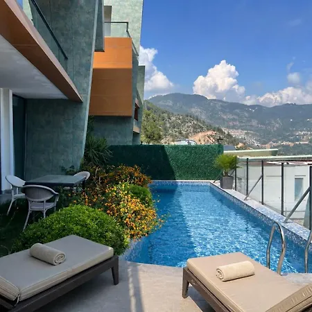 Detached With Full And Sea Views Vila